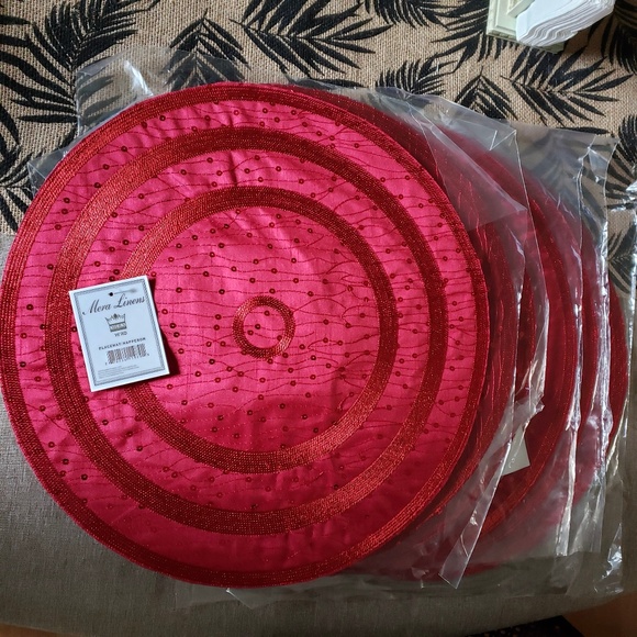 Mera Linens Christmas Red Placemats - Picture 1 of 5
